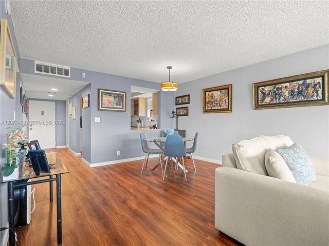 5 of 25 - 2314 S Cypress Bend #611, Pompano Beach, FL