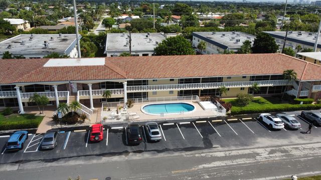 3 of 18 - 2121 Ne 68th Street #201, Fort Lauderdale, FL
