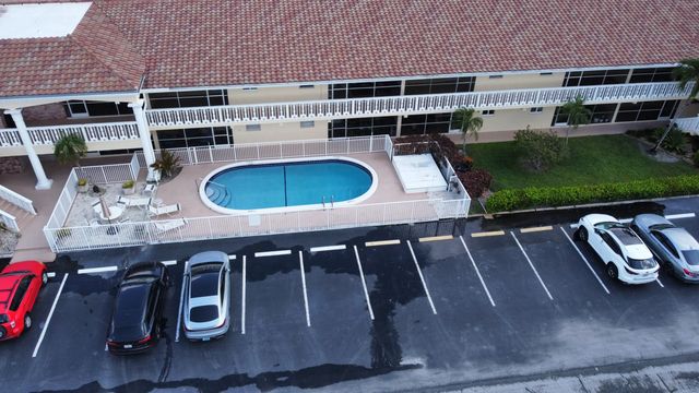 4 of 18 - 2121 Ne 68th Street #201, Fort Lauderdale, FL
