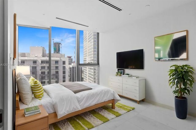 5 of 34 - 300 Biscayne Boulevard Way #4303c, Miami, FL