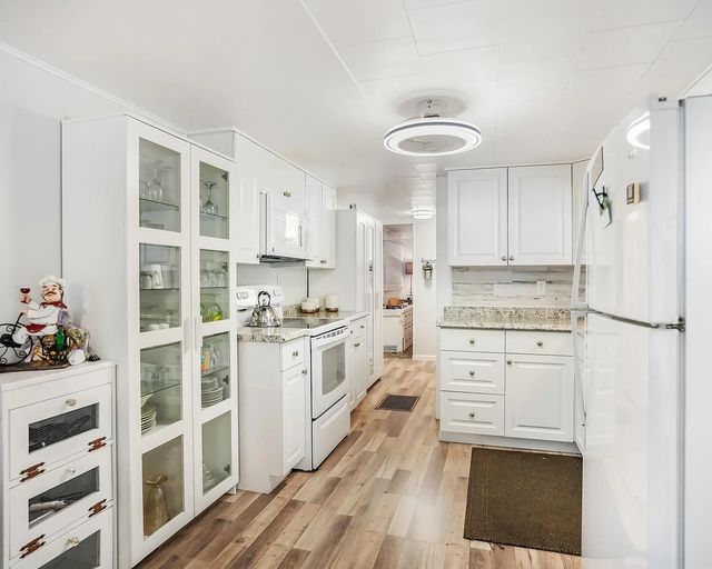 2 of 30 - 8500 Sw 18th Place, Davie, FL
