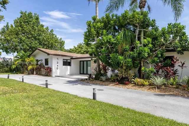 2 of 51 - 7340 Sw 120th Street, Pinecrest, FL