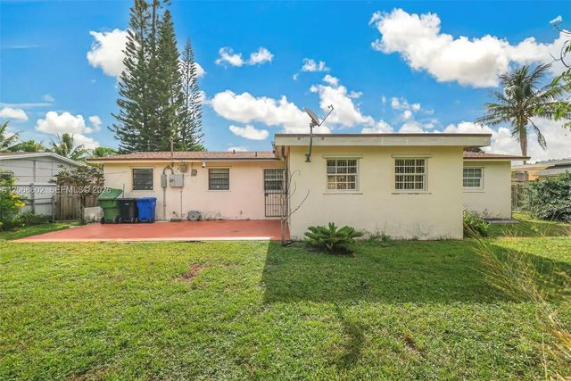 4 of 39 - 621 Sw 30th Avenue, Fort Lauderdale, FL