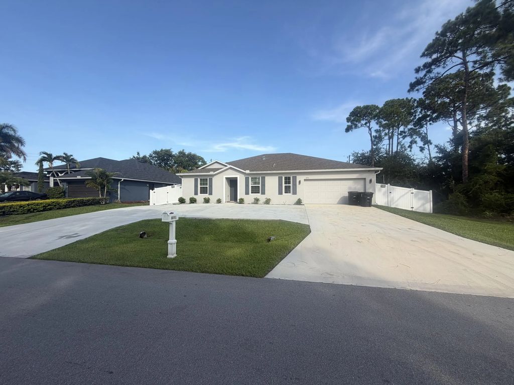 3250 Sw Cohutta Street, Port St. Lucie
