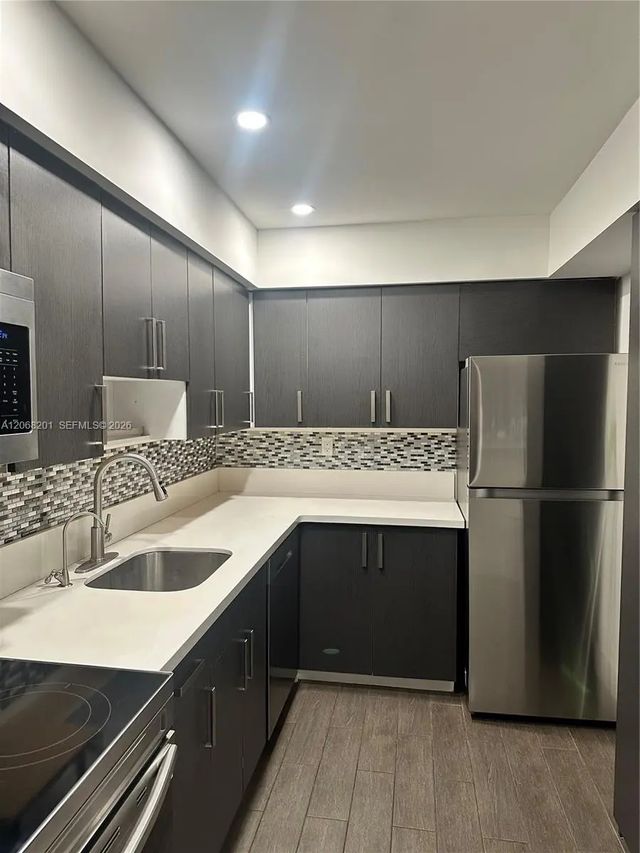 2 of 18 - 9449 Sw 76th Street #t5, Miami, FL