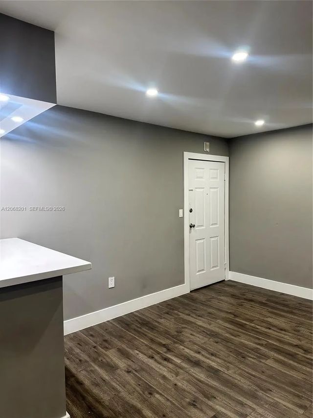 5 of 18 - 9449 Sw 76th Street #t5, Miami, FL
