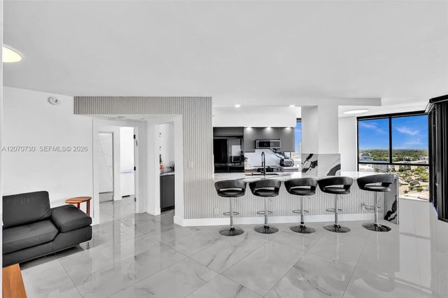 3 of 86 - 1000 W Island Boulevard #1710, Aventura, FL
