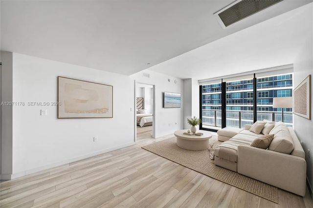 2 of 32 - 1300 S Miami Avenue #3709, Miami, FL