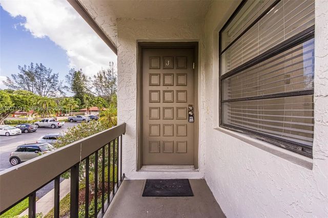 5 of 35 - 21529 Cypress Hammock Drive #35j, Boca Raton, FL