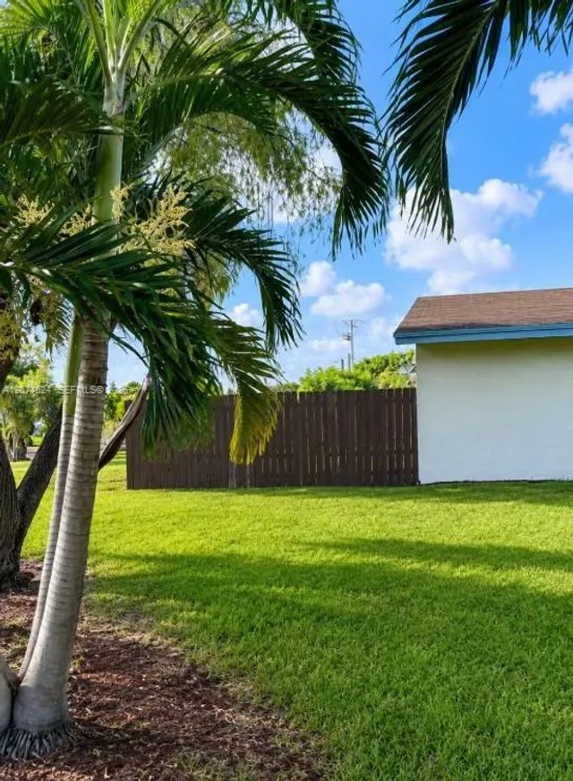 5 of 6 - 28012 Sw 140th Court, Homestead, FL
