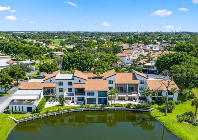 800 Greensward Court #203-i, Delray Beach