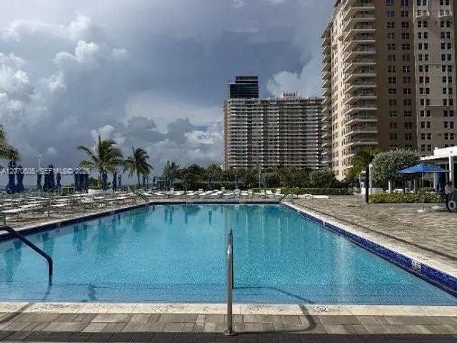 1904 S Ocean Drive #1107, Hallandale Beach