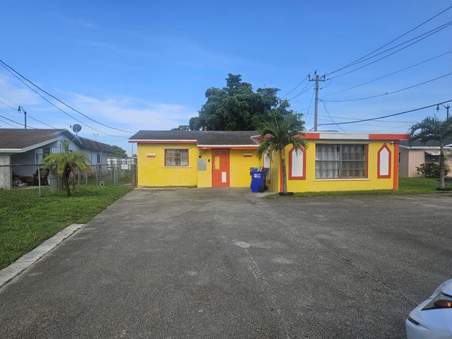 1081 Nw 24th Avenue, Pompano Beach