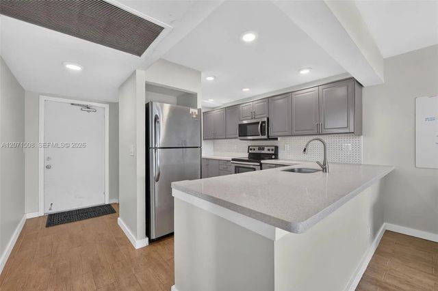 2 of 29 - 9440 Poinciana Place #302, Davie, FL