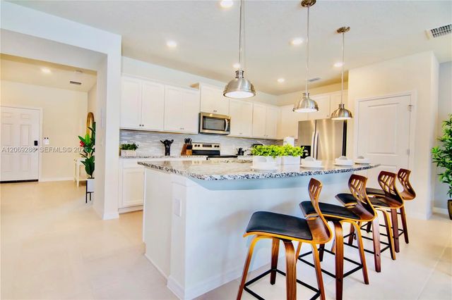 4 of 31 - 3850 Lana Avenue, Davenport, FL