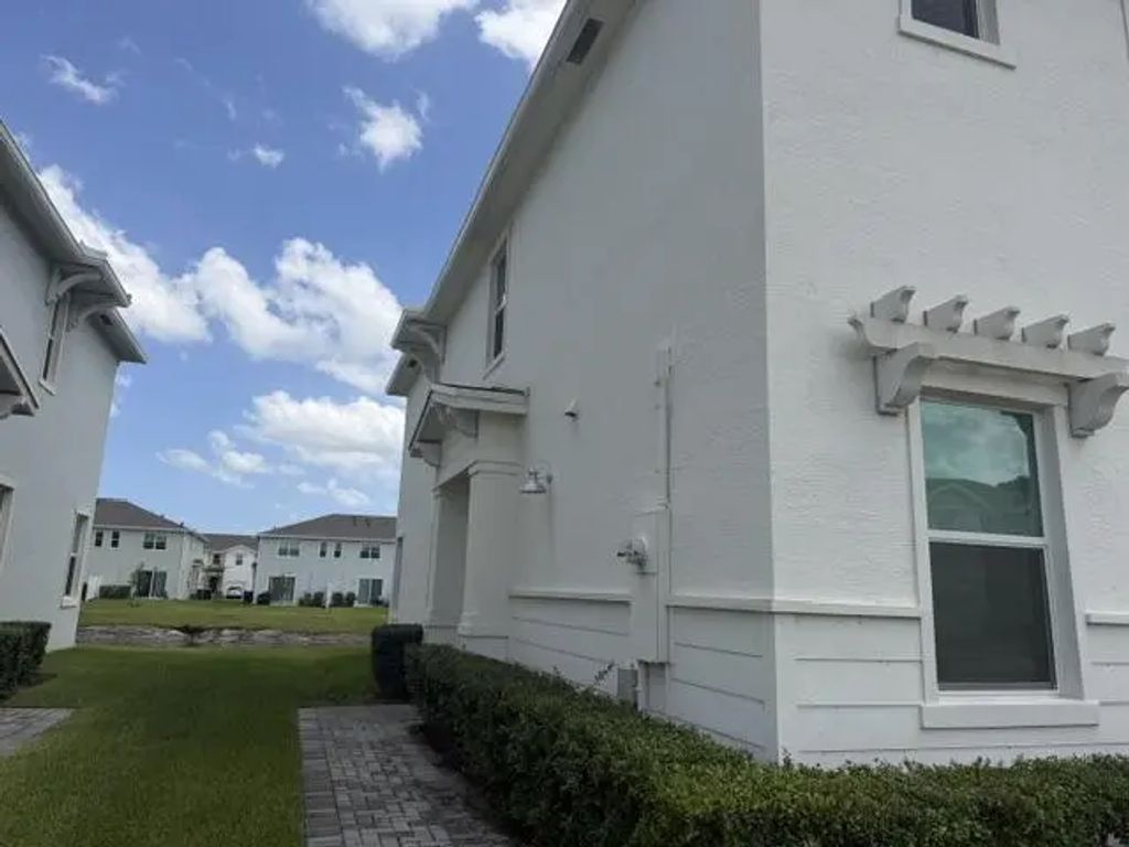 220 Se Woodbark Street #n/a, Port St. Lucie