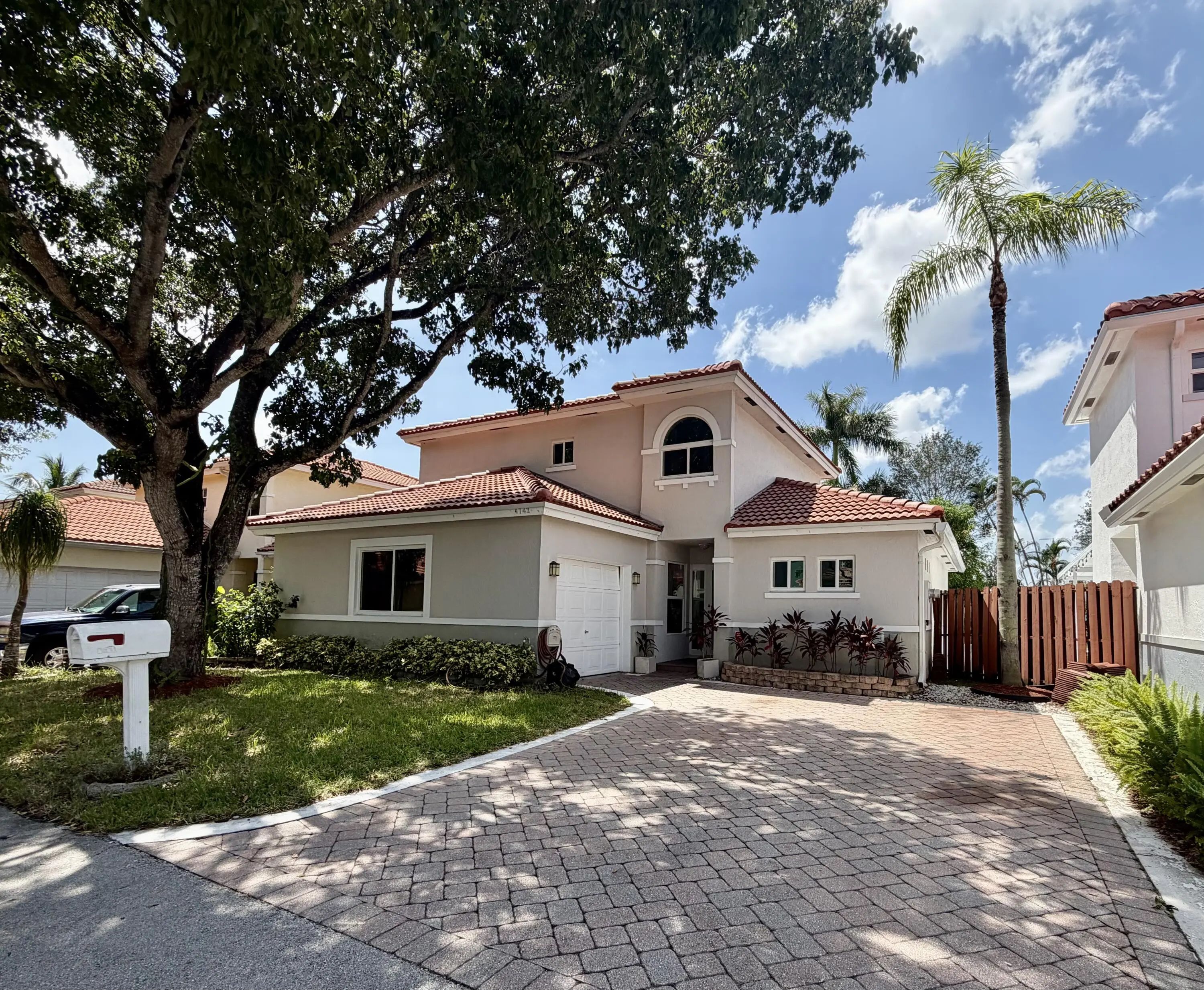 4742 Nw 5th Court, Coconut Creek