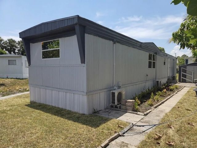 2407 Nw 20th Avenue, Boynton Beach