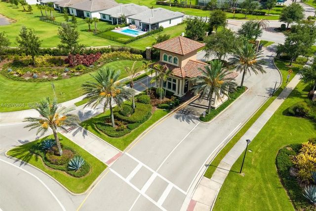 2 of 36 - 218 Se Longview Drive, Port St. Lucie, FL