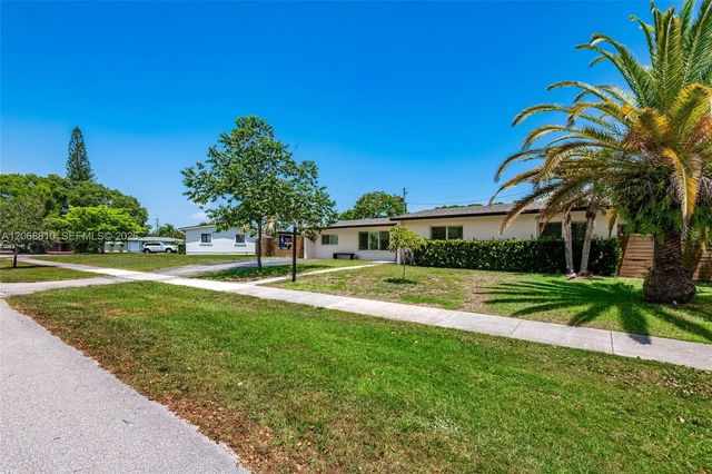 2 of 37 - 18145 Sw 95th Court, Palmetto Bay, FL