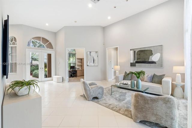 5 of 22 - 2733 Meadowood Drive, Weston, FL