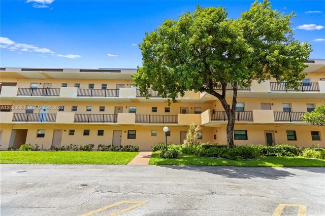 201 Berkley Road #309, Hollywood