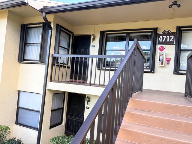 4712 E Lucerne Lakes Boulevard E #203, Lake Worth