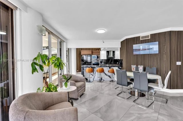 3000 Island Boulevard #1106, Aventura