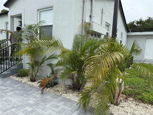 1256 Ne 110th Terrace, Miami