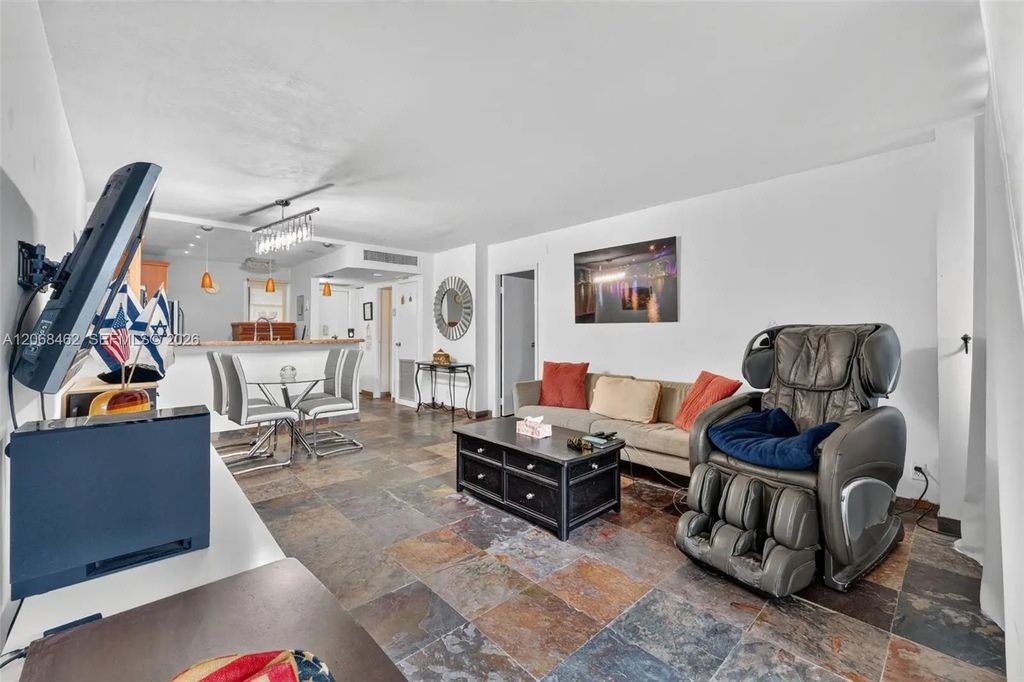 3301 N Country Club Drive #110, Aventura