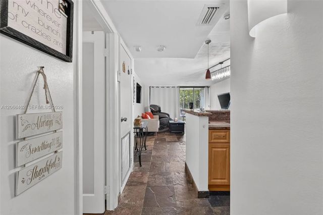 5 of 43 - 3301 N Country Club Drive #110, Aventura, FL