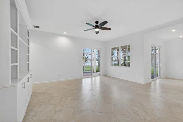 5 of 52 - 111 Tresana Boulevard #29, Jupiter, FL