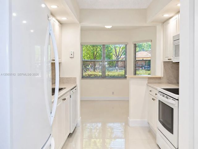 2 of 23 - 500 Sw 130th Terrace #109a, Pembroke Pines, FL