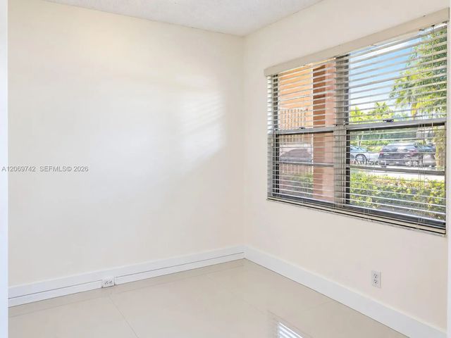 4 of 23 - 500 Sw 130th Terrace #109a, Pembroke Pines, FL