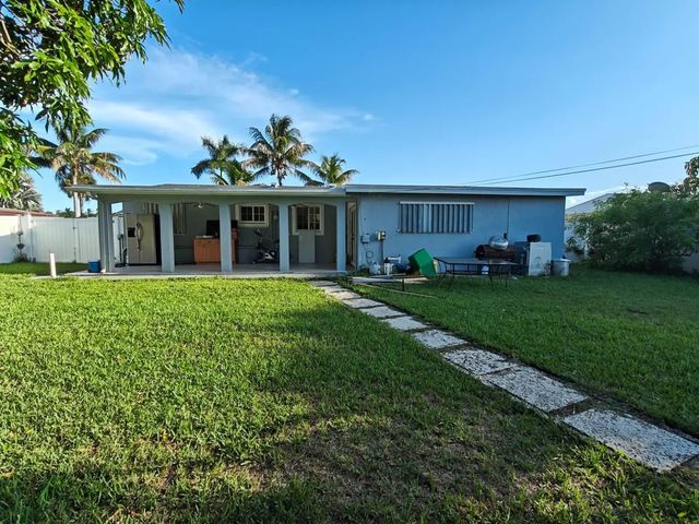 324 Mid Pines Road, Palm Springs