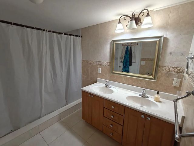 4 of 18 - 324 Mid Pines Road, Palm Springs, FL