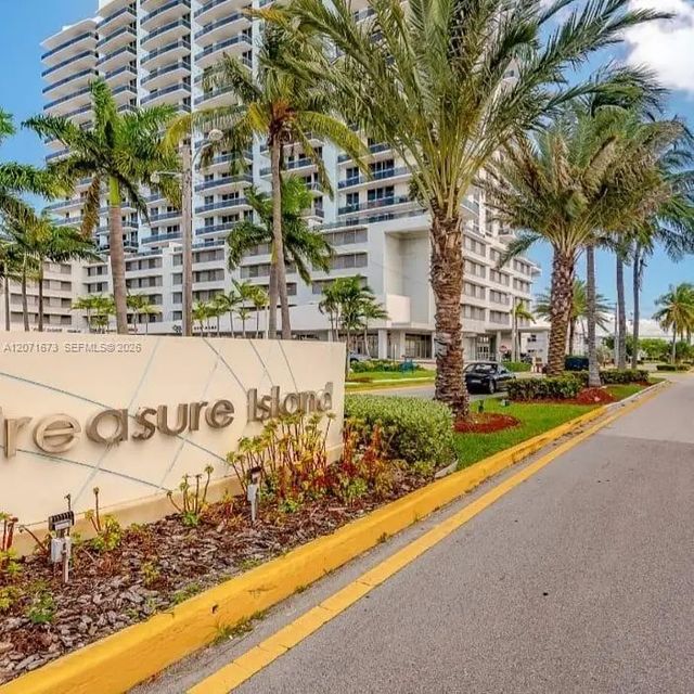 2 of 30 - 1801 S Treasure Drive #302, Miami Beach, FL