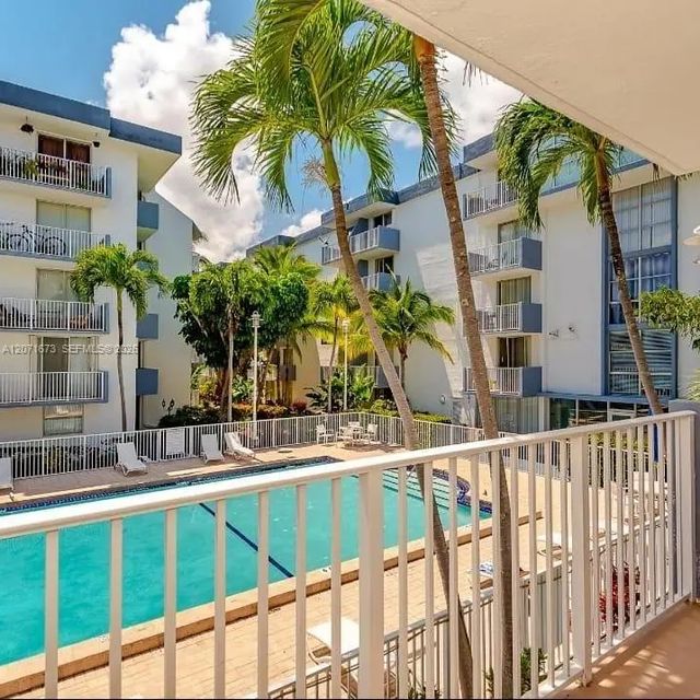 4 of 30 - 1801 S Treasure Drive #302, Miami Beach, FL