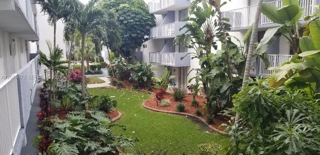 5 of 30 - 1801 S Treasure Drive #302, Miami Beach, FL