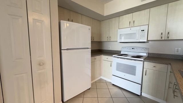3 of 27 - 1801 N Flagler Drive #630, West Palm Beach, FL