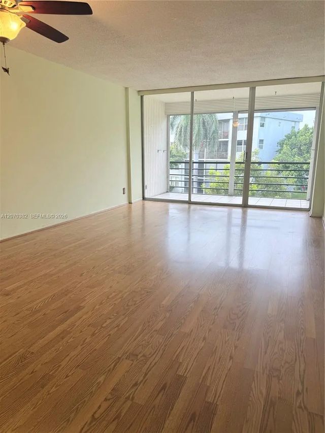 4 of 13 - 114 Royal Park Drive #3h, Oakland Park, FL