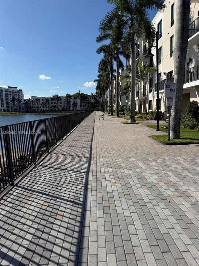 5 of 52 - 4640 Nw 84 #16, Doral, FL
