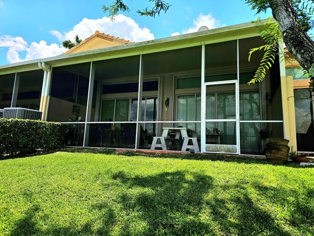 3 of 7 - 8149 Madison Lakes Circle S, Davie, FL