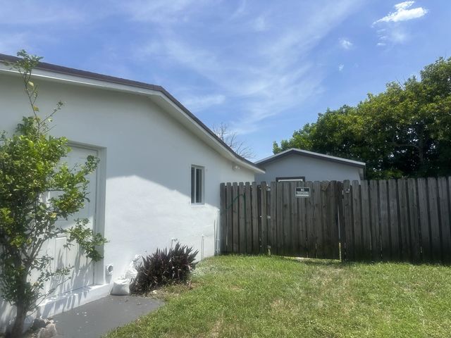 5 of 30 - 1320 Nw 19th Street, Fort Lauderdale, FL