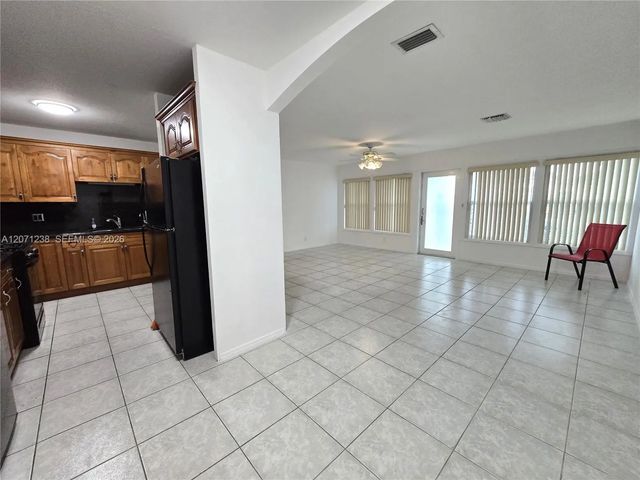 5 of 11 - 515 Hunter Street, West Palm Beach, FL