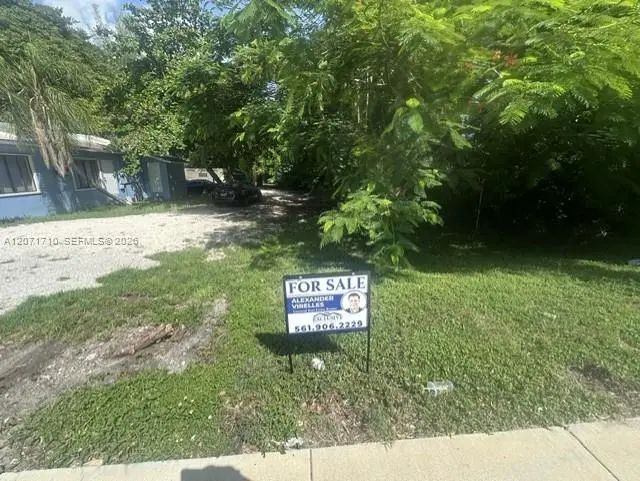 4 of 4 - 12040 W Dixie Highway, North Miami, FL