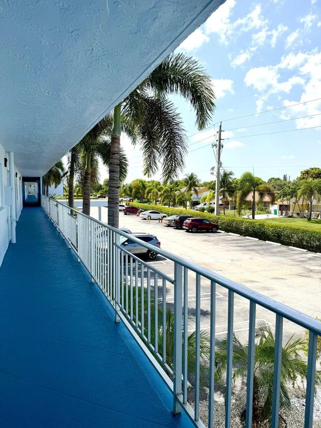 2 of 26 - 300 Ne 26th Avenue #2010, Boynton Beach, FL