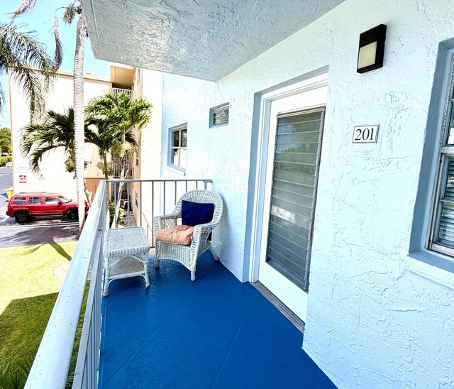 3 of 26 - 300 Ne 26th Avenue #2010, Boynton Beach, FL