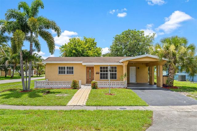 4700 Nw 41st Place, Lauderdale Lakes