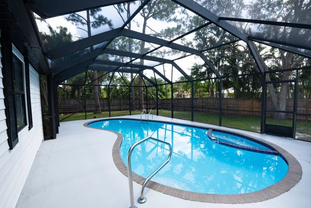 4 of 37 - 1898 Sw Lofgren Avenue, Port St. Lucie, FL